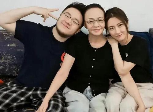 吃瓜八卦娱乐群,吃瓜八卦群背后的故事